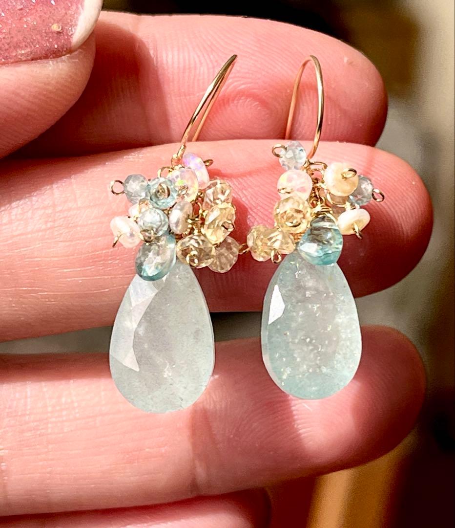 kayaです。シンデレラアクアマリンのモリモリピアス