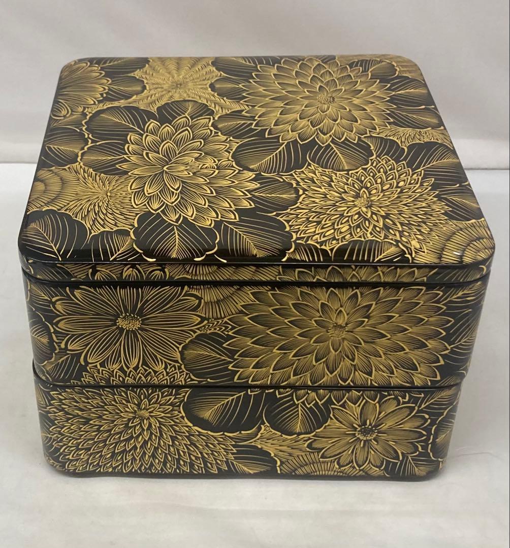 B519b「黒漆塗沈金菊尽 二段重箱」木製　輪島塗　紙箱　お節料理