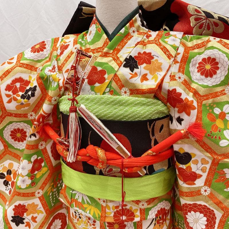410ag70◎七五三 七歳 女児 着物&袋帯&長襦袢 総柄 亀甲 金彩◎美品