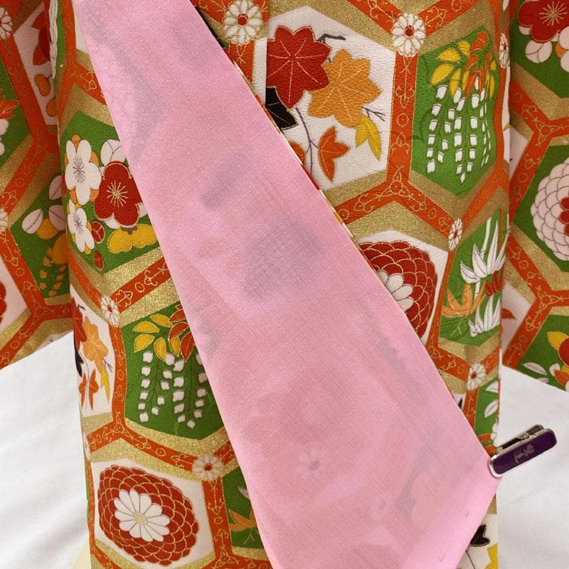 410ag70◎七五三 七歳 女児 着物&袋帯&長襦袢 総柄 亀甲 金彩◎美品