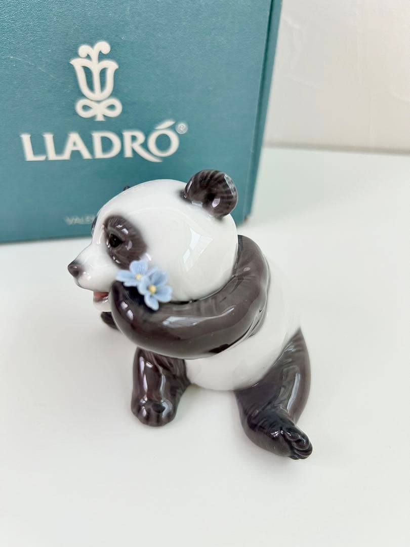 LLADRO リヤドロ パンダ 置物 陶器 高級磁器 希少 青の花 スペイン