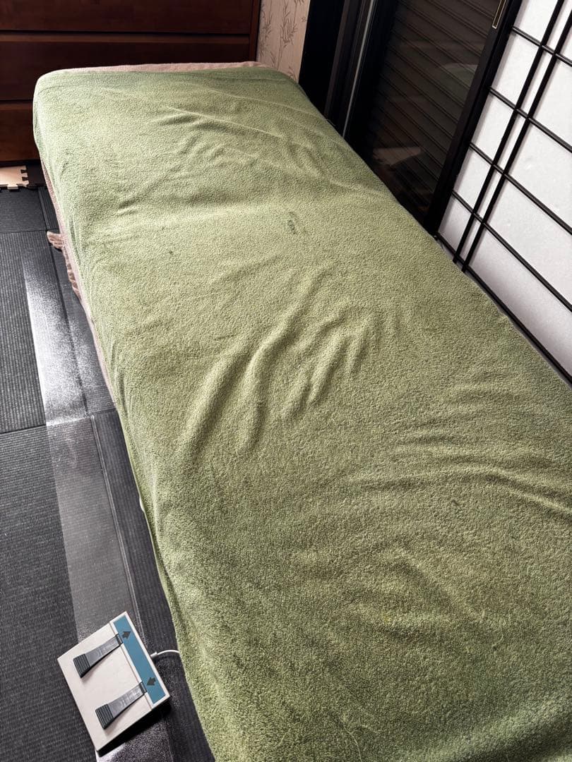 電動昇降付マッサージベッド ヘッドレスト付き