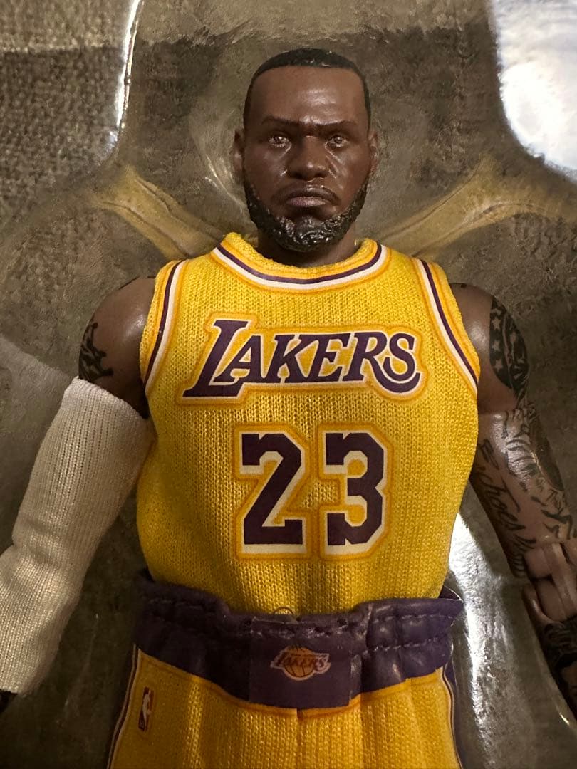 レブロン ジェームス 開封品 中古 フィギュア メディコムトイ バスケ