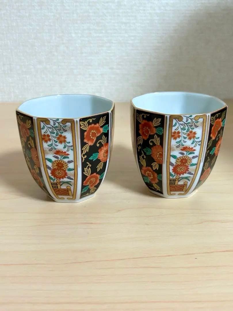 有田焼 青藍窯 古伊万里 金襴手 金彩花鳥柄 八角カップ＆ソ－サ－2客