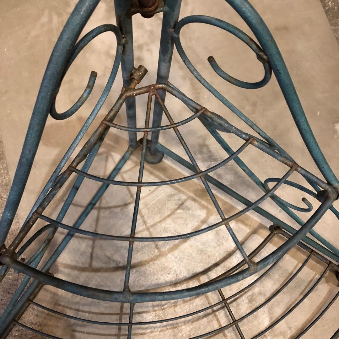 昭和レトロ　アイアン　コーナーラック　古道具　飾り棚　三角コーナーラック　収納