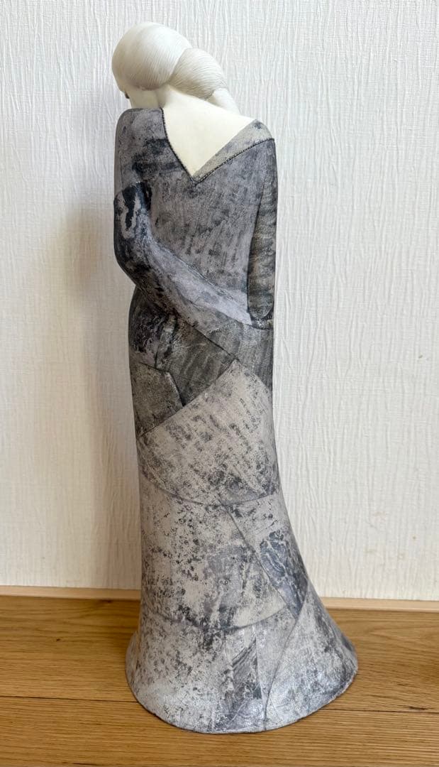 岩瀬なほみ　木彫布貼人形　秋露