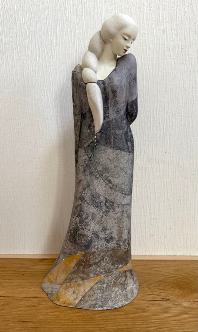 岩瀬なほみ　木彫布貼人形　秋露