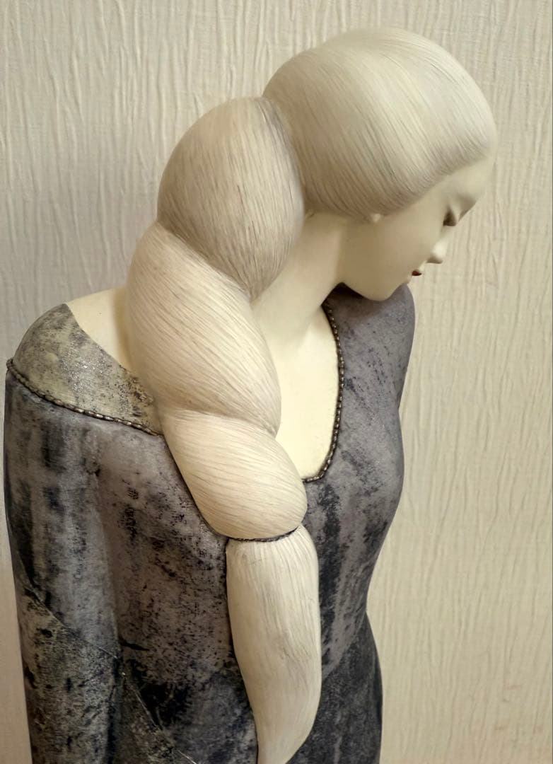 岩瀬なほみ　木彫布貼人形　秋露