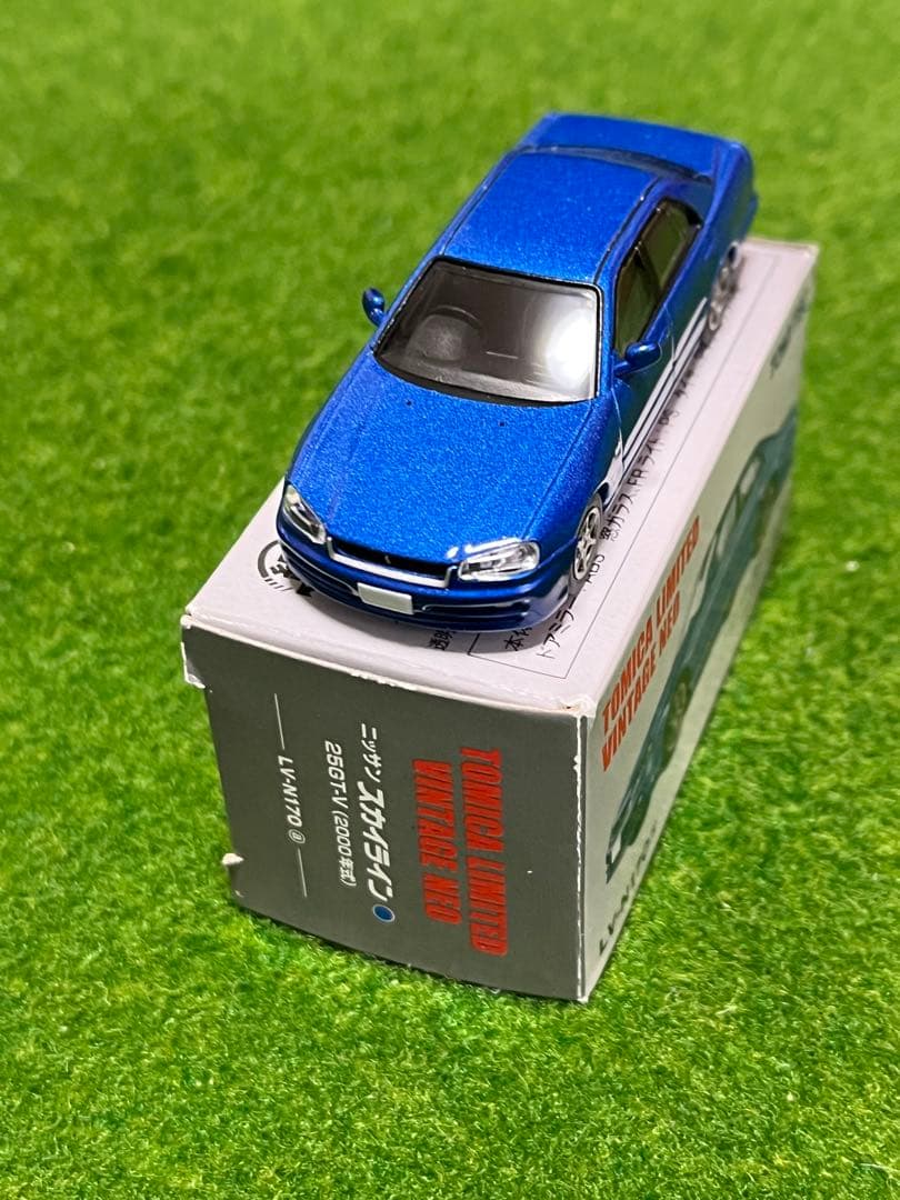 トミカリミテッドヴィンテージネオLV-N 170a ニッサンスカイライン
