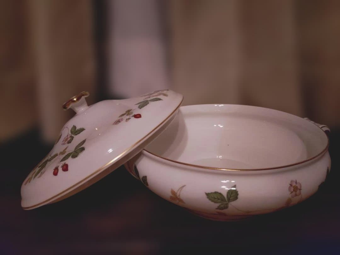 ウエッジウッド ワワイルドストロベリー カバードベジタブル