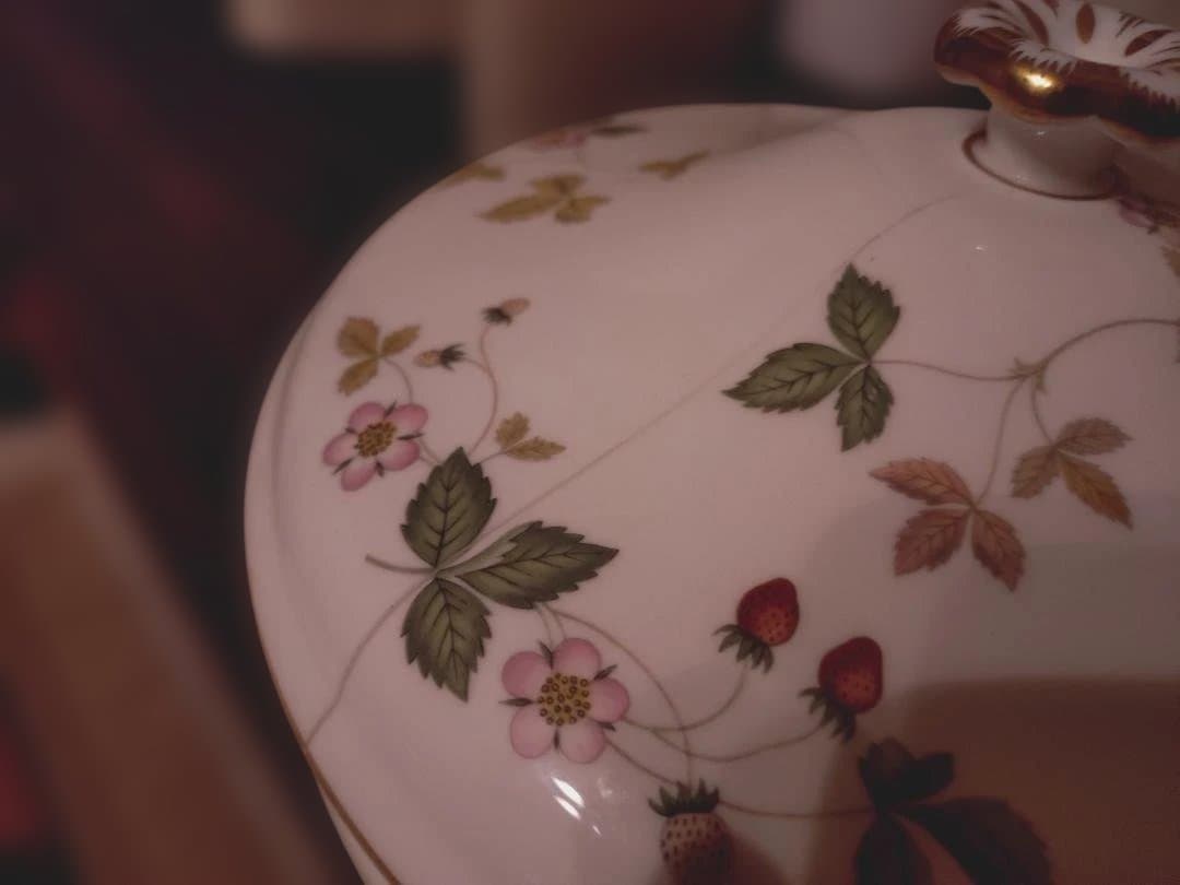 ウエッジウッド ワワイルドストロベリー カバードベジタブル