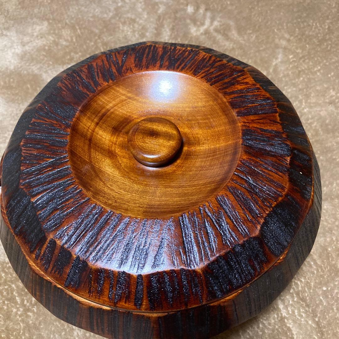 新品　未使用品　日本の漆器　　栃材くり抜き　四国彫りおひつ