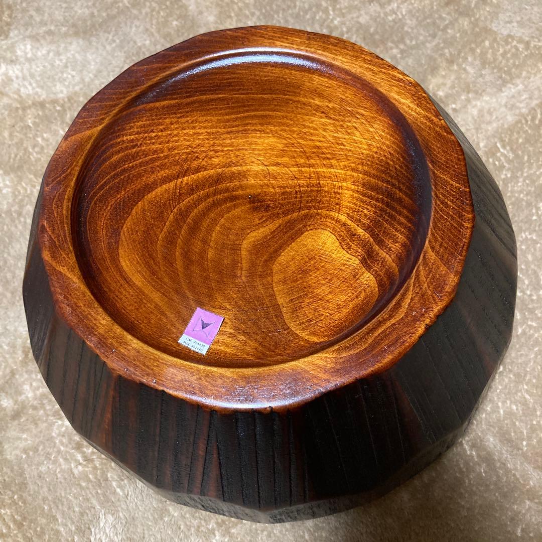 新品　未使用品　日本の漆器　　栃材くり抜き　四国彫りおひつ