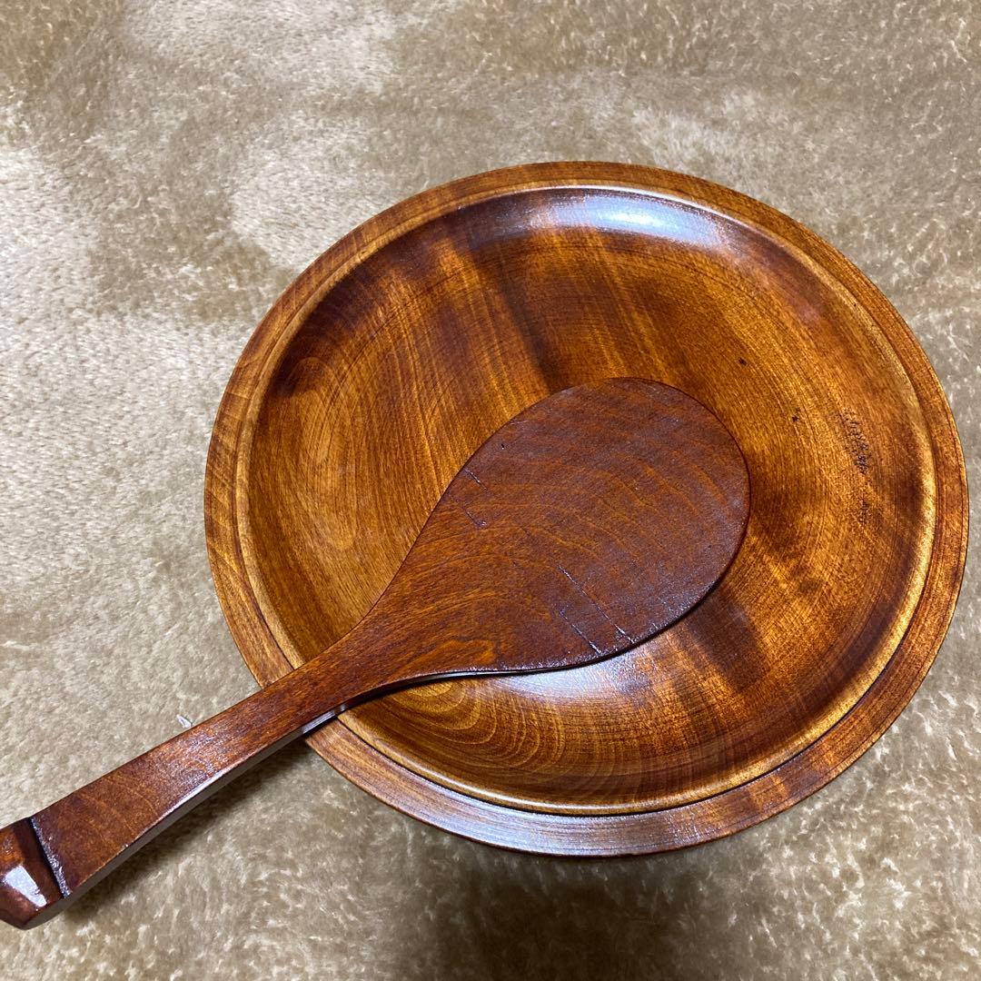 新品　未使用品　日本の漆器　　栃材くり抜き　四国彫りおひつ