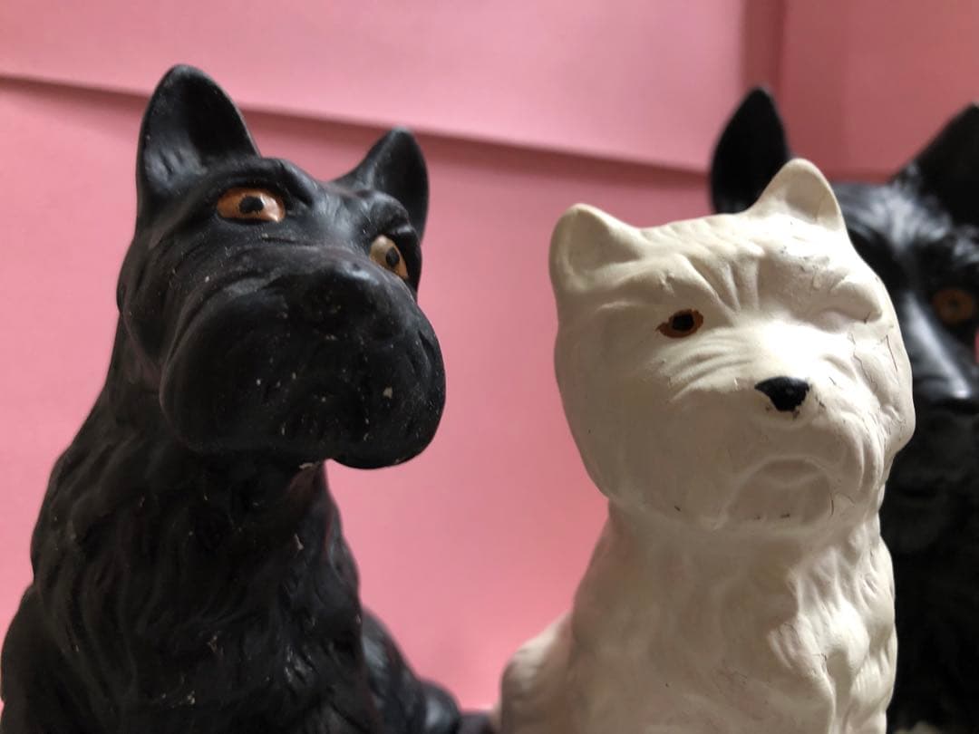 ブラックアンドホワイトスコッチウイスキーのノベルティ、店頭ディスプレイ