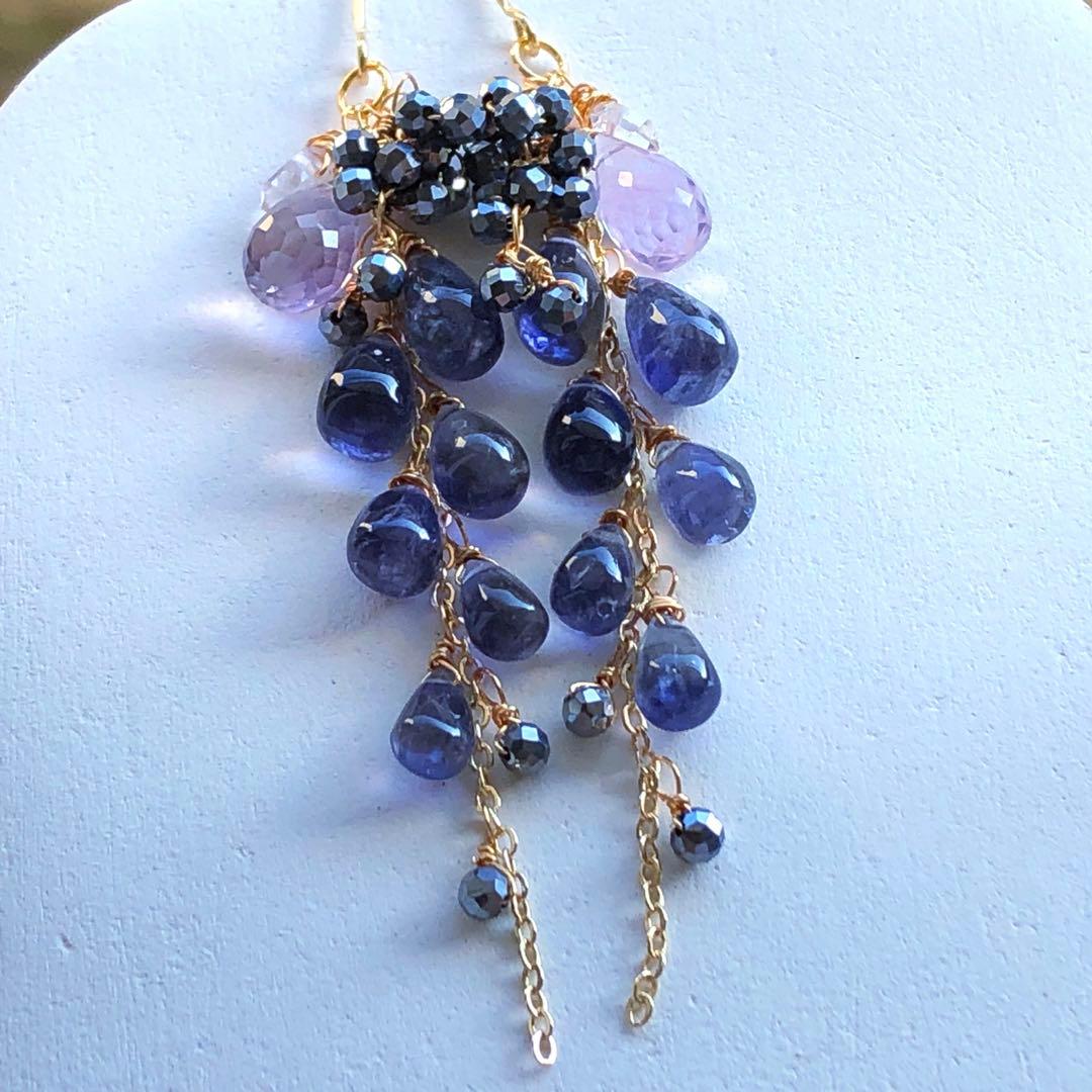 天然石ぷるっと大粒アイオライトのしゃら〜んぶどうピアス14kgf