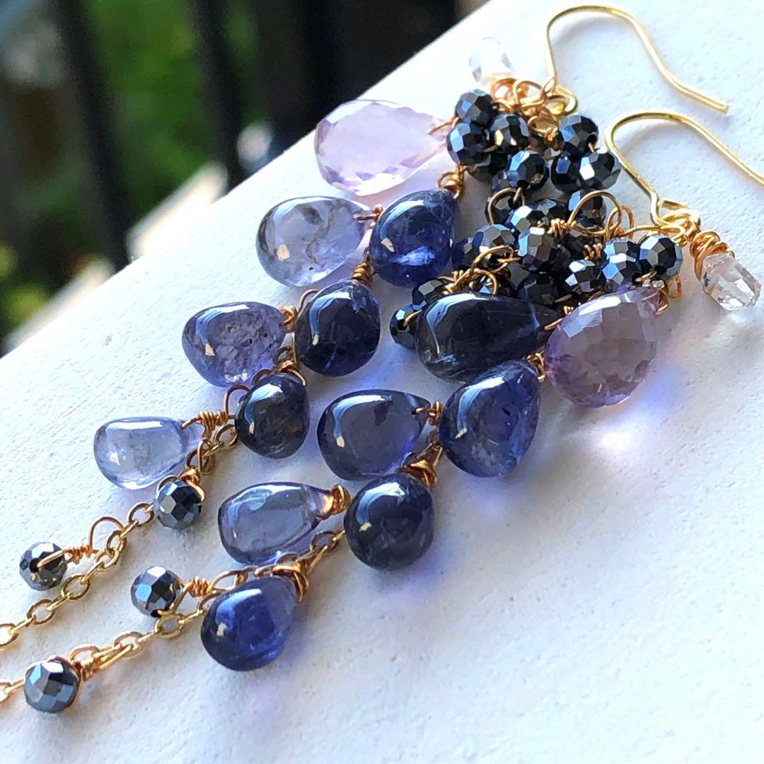 天然石ぷるっと大粒アイオライトのしゃら〜んぶどうピアス14kgf