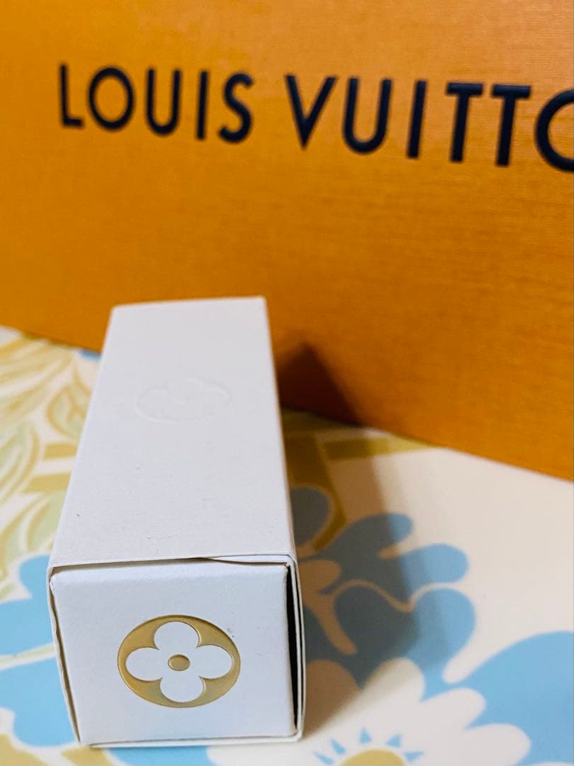 新品 未使用 ルイヴィトンバームLOUIS VUITTON 000 リップケア