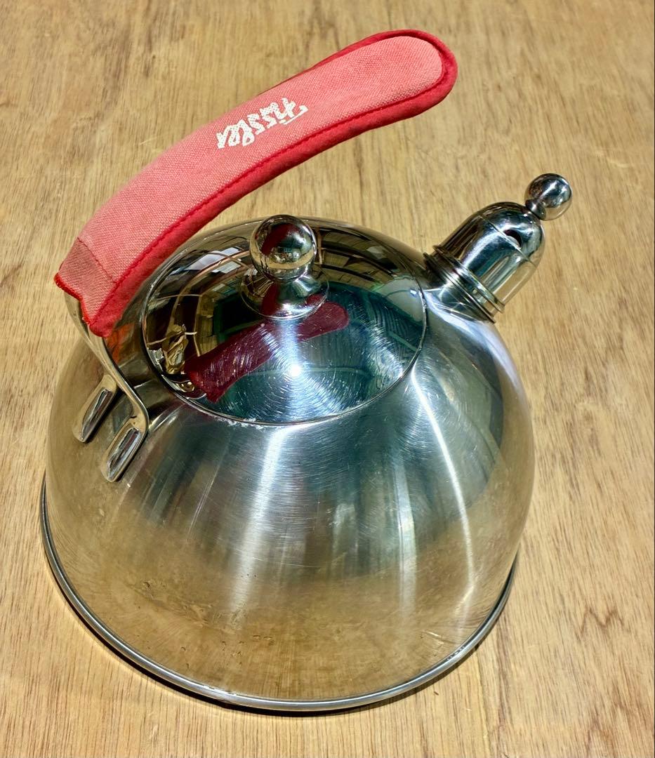 み*き様 Fissler ステンレスやかん 赤ハンドル - メルカリ