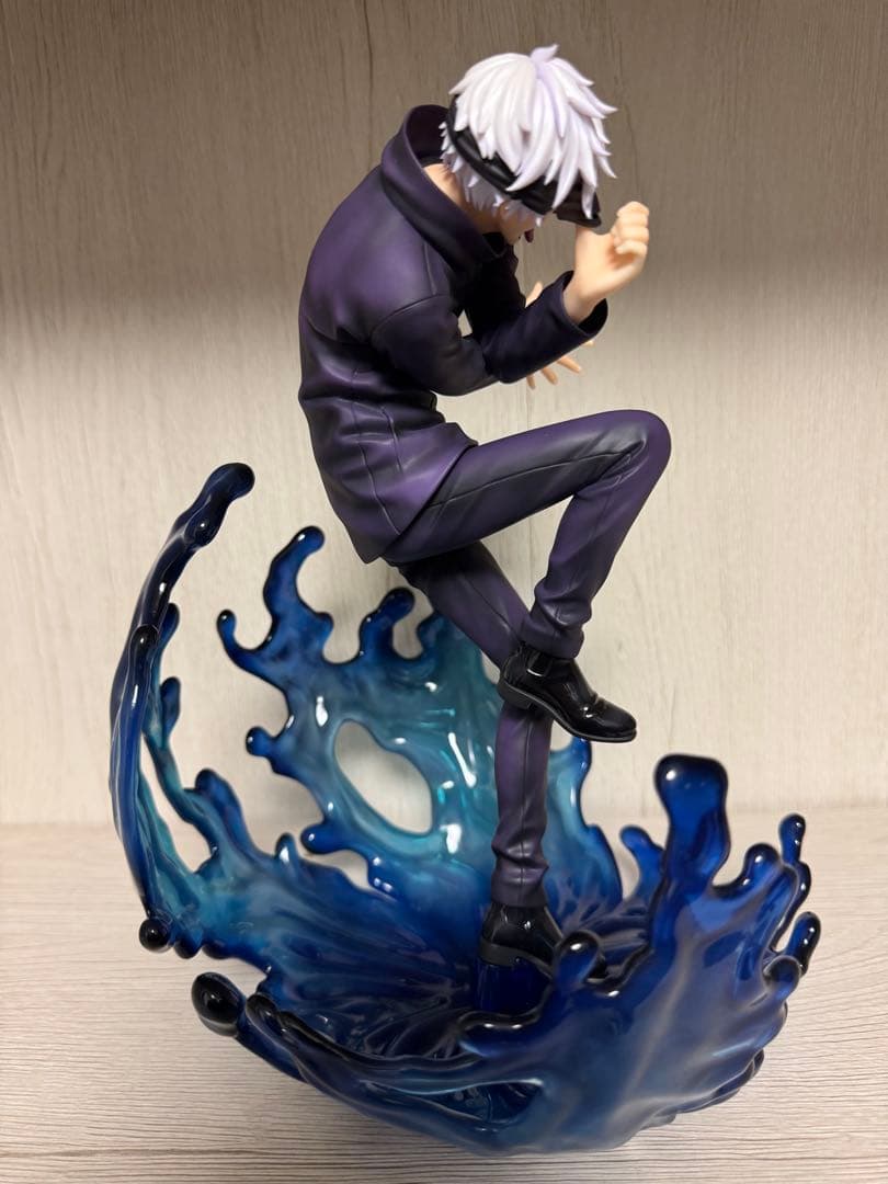 呪術廻戦 五条悟 渋谷スクランブルフィギュア PVC製塗装済み完成品 正規品