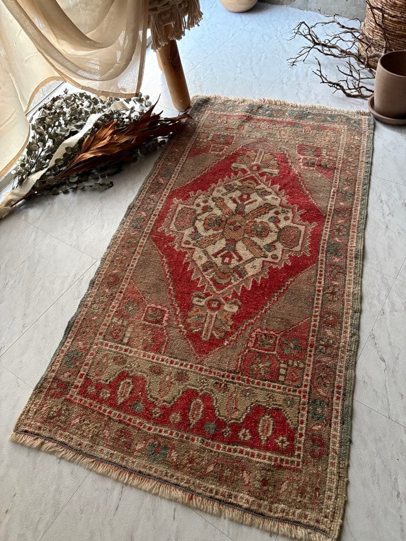 1970s トルコヴィンテージラグ 118×59㎝ - メルカリ