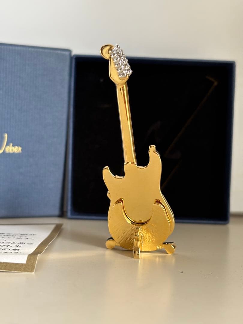 オリバーウェーバー　スワロフスキー　クリスタル　ギター　置物　芸術　オーストリア