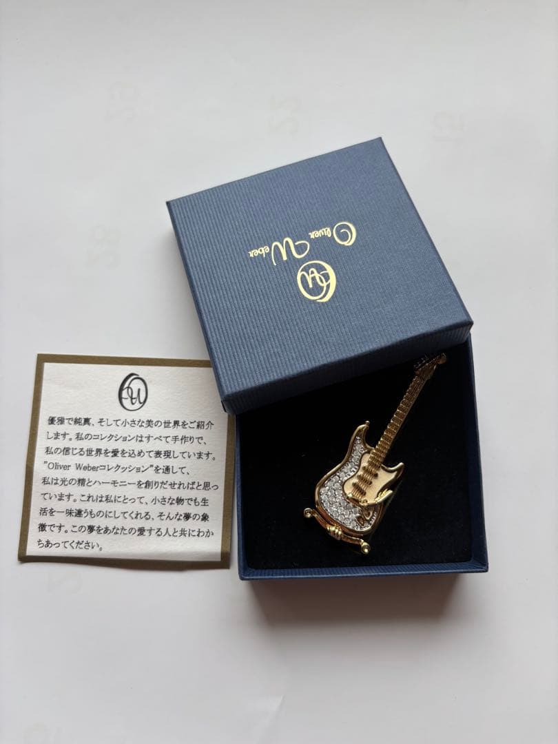 オリバーウェーバー　スワロフスキー　クリスタル　ギター　置物　芸術　オーストリア