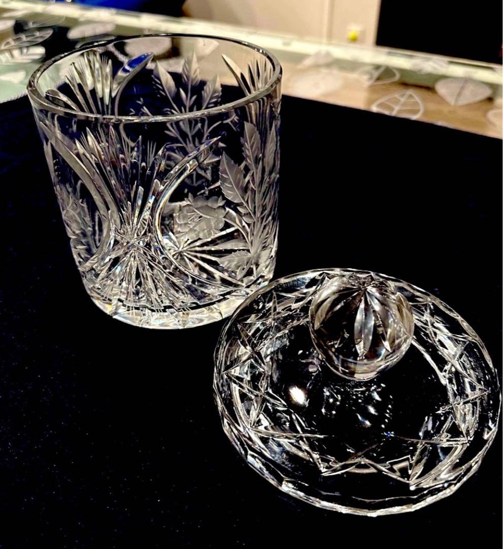 ガラス　クリスタル　容器