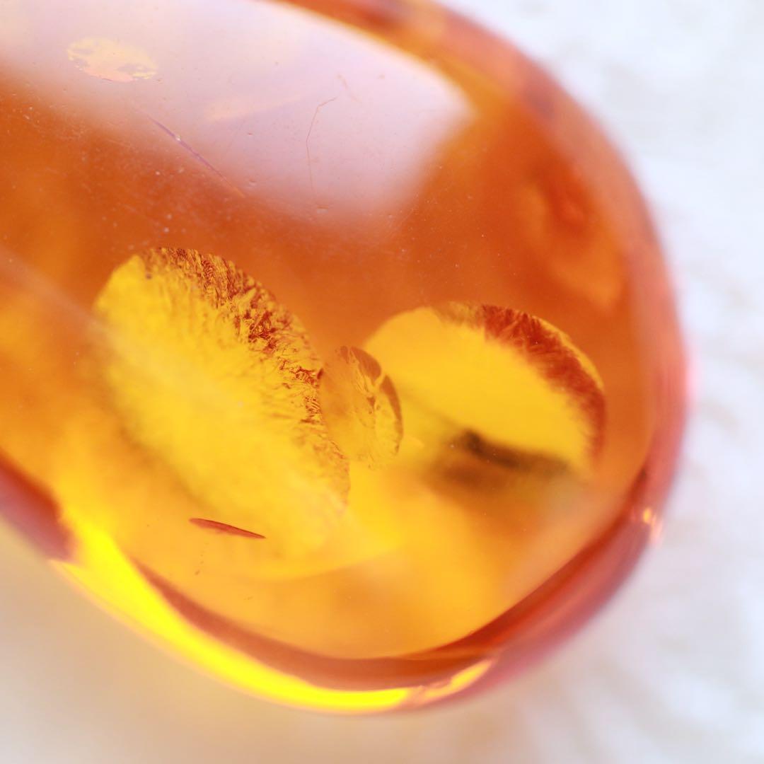 天然琥珀 ティア型ペンダントトップ