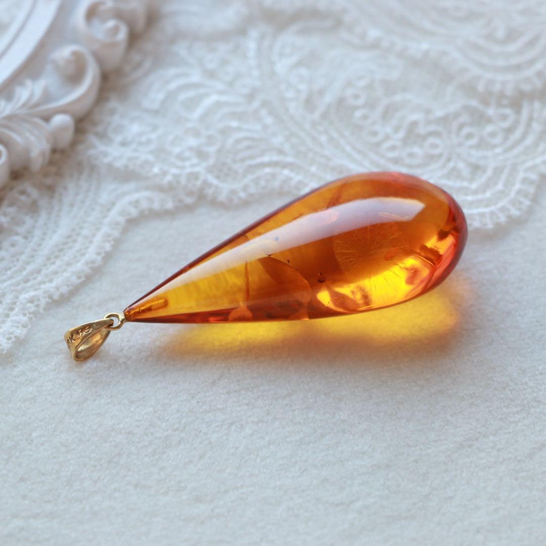 天然琥珀 ティア型ペンダントトップ