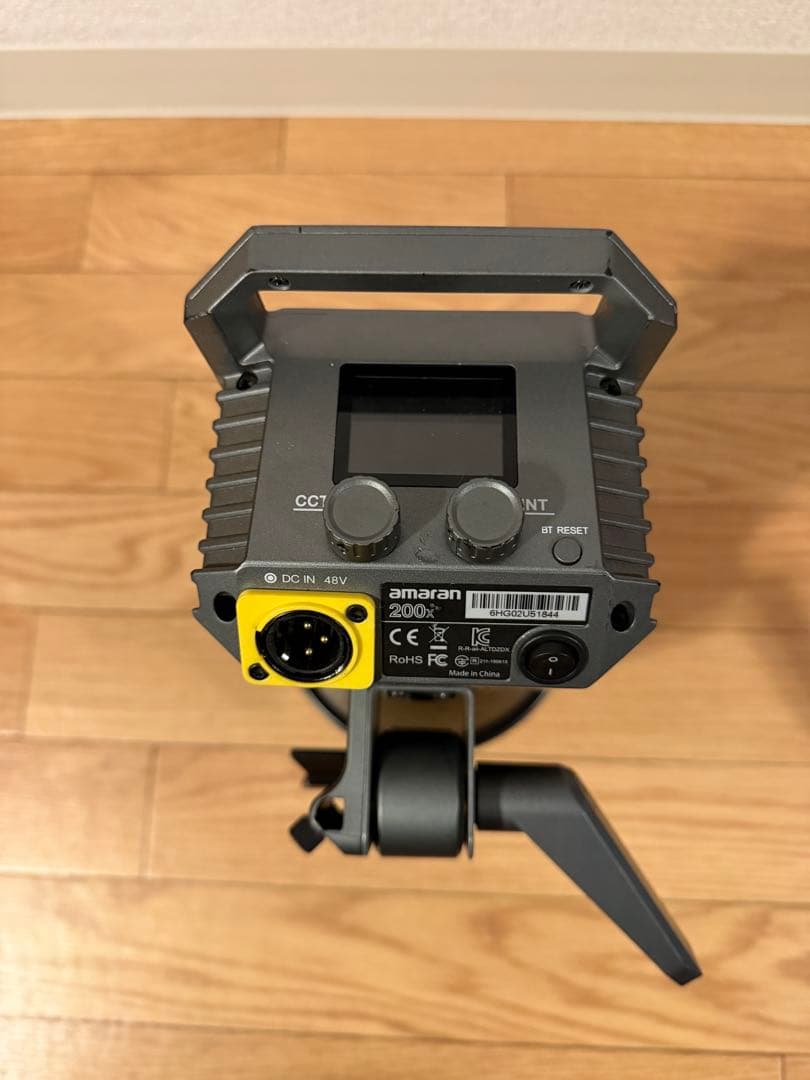 amaran 200x リフレクター付きライト + バッテリーステーション