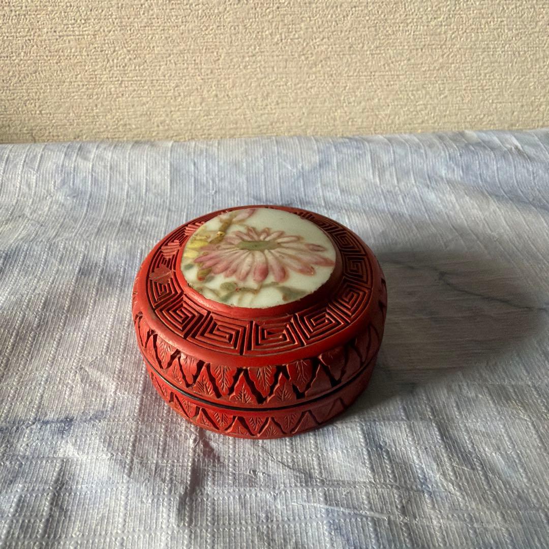 堆朱　香合　アンティーク　陶板　中国　China 小物入れ　ピルケース