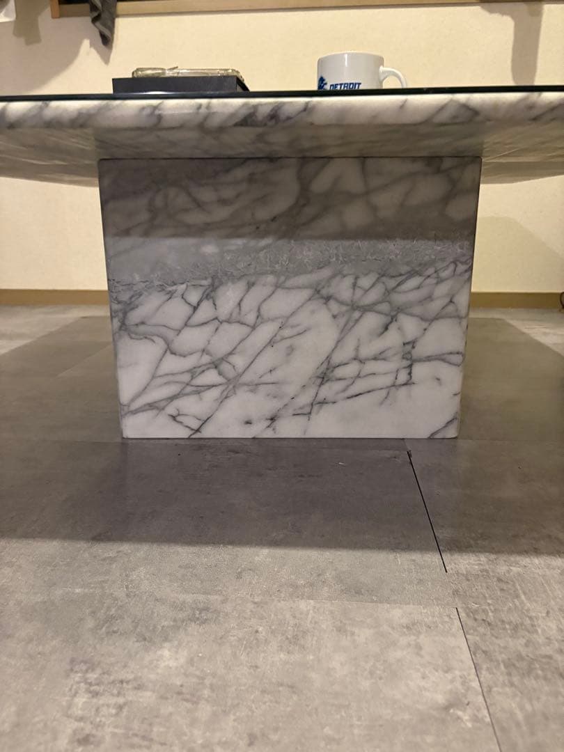 購入価格48 注意重量が100キロを超えますので男の人が2人居ないと運べません。