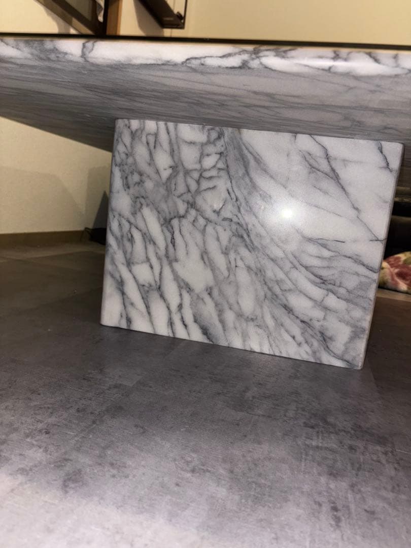 購入価格48 注意重量が100キロを超えますので男の人が2人居ないと運べません。