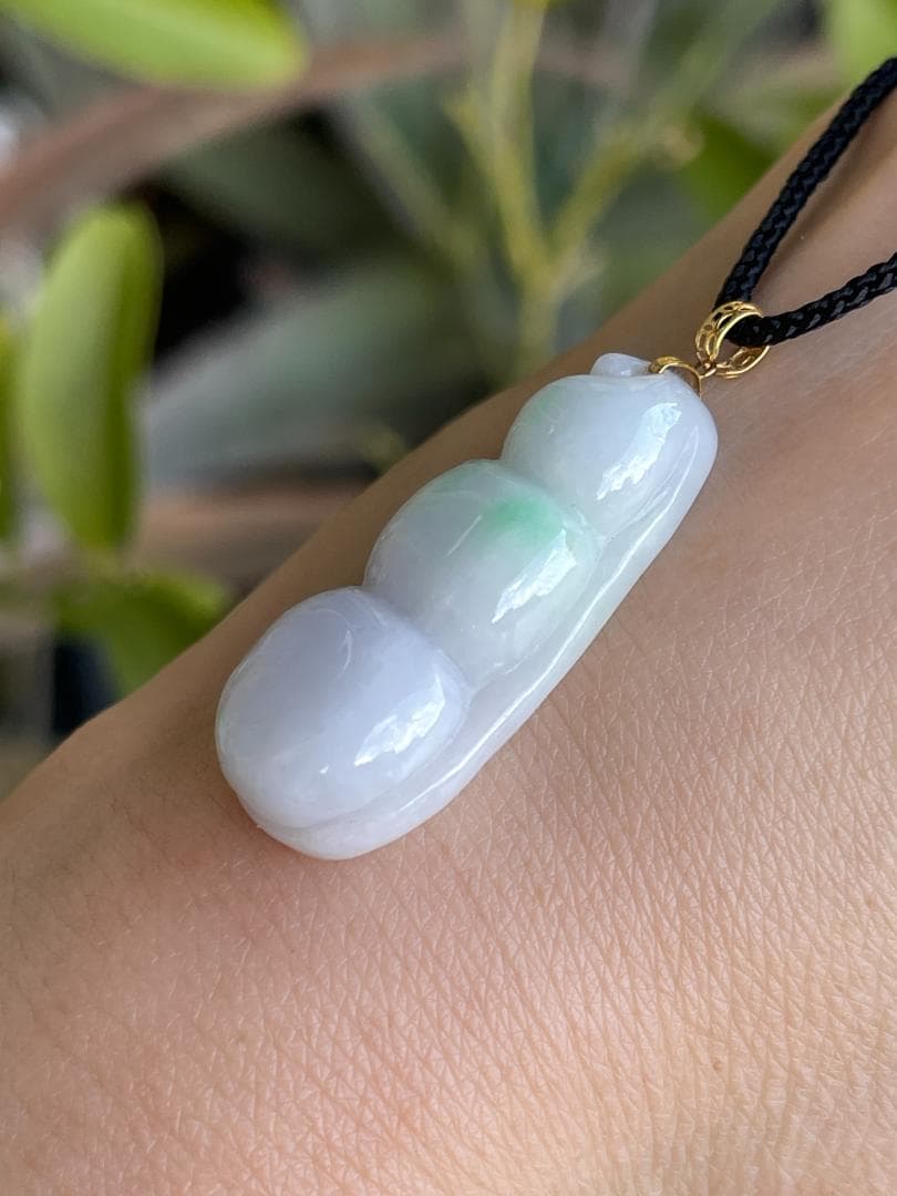 鑑別書付き・ラベンダーK18豆子ペンダント・A貨ミャンマー産天然翡翠58175