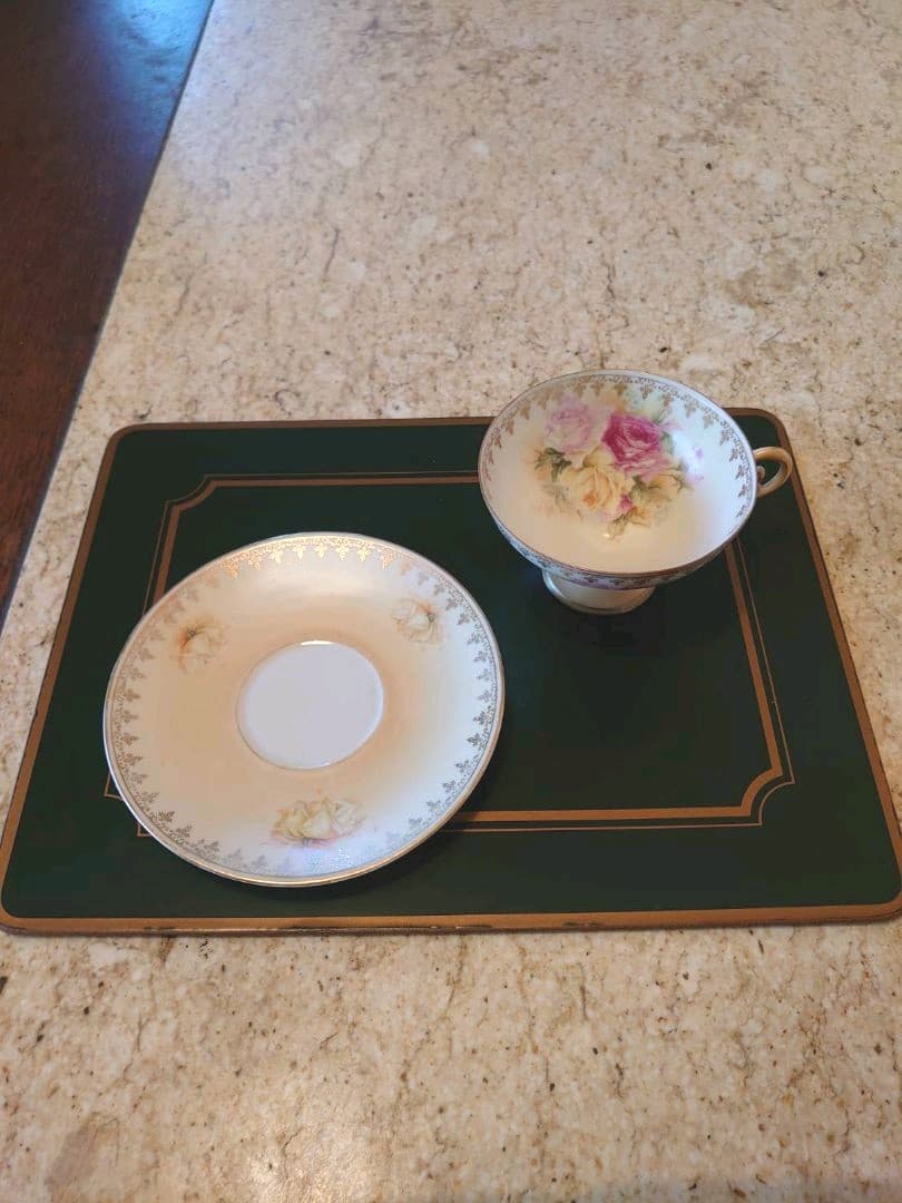 チェコのティーフオーツーのセット