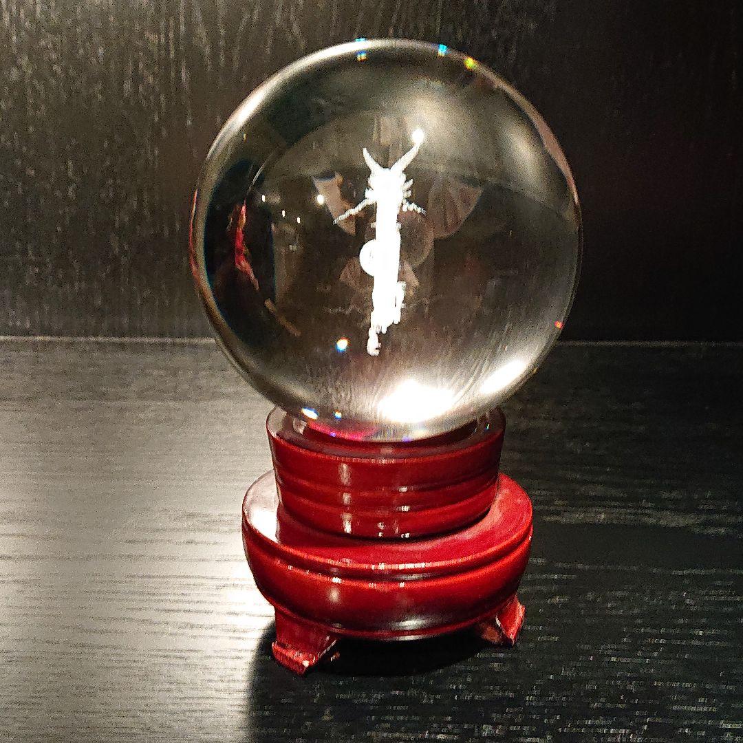 龍内包水晶の球体(木製回転台座付き)