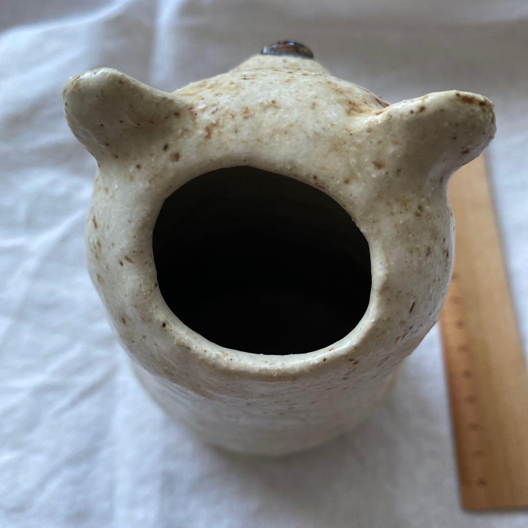 金成潤子さんのくまさんの陶器花瓶