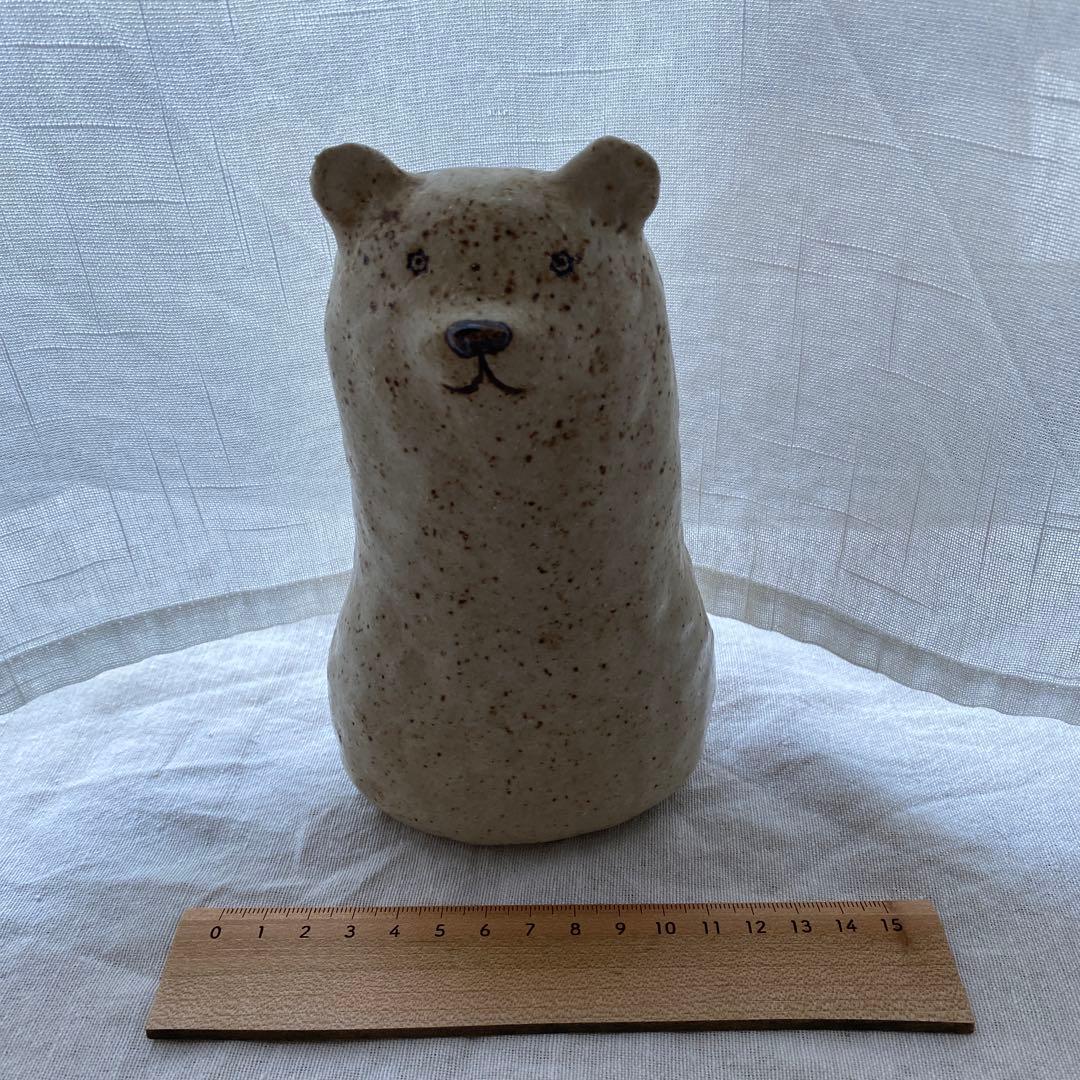 金成潤子さんのくまさんの陶器花瓶