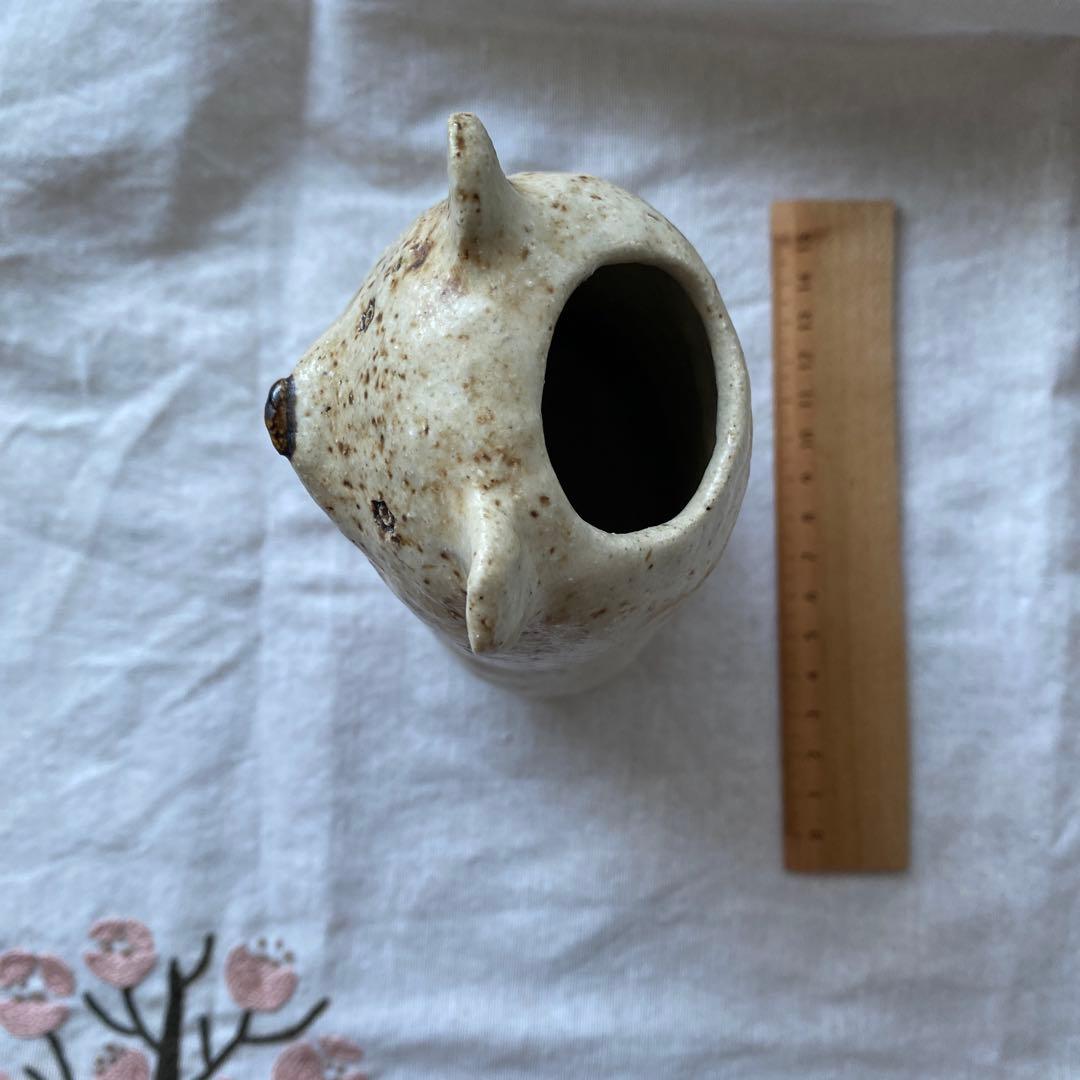 金成潤子さんのくまさんの陶器花瓶