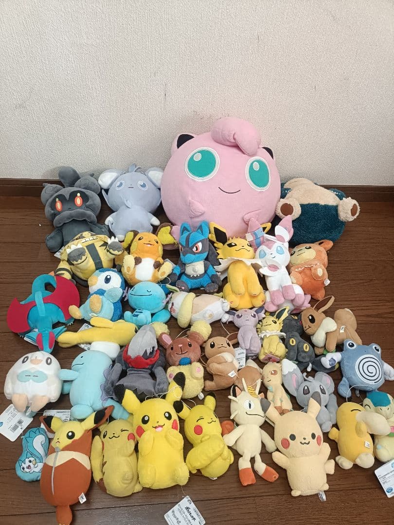 ポケモンセンター限定　タカラトミー　三英貿易　大量　ポケモン　ぬいぐるみ