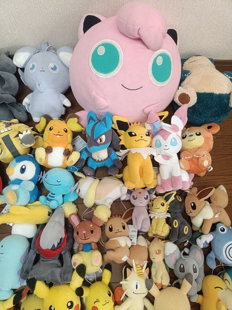 ポケモンセンター限定　タカラトミー　三英貿易　大量　ポケモン　ぬいぐるみ