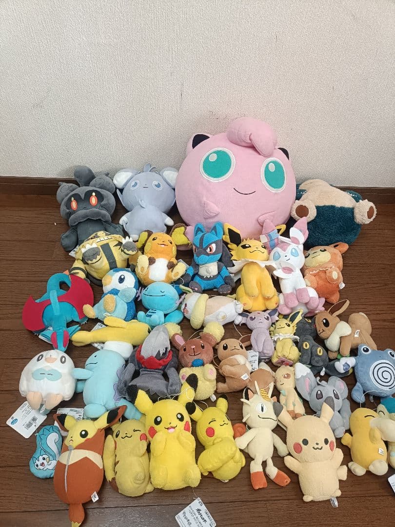 ポケモンセンター限定　タカラトミー　三英貿易　大量　ポケモン　ぬいぐるみ