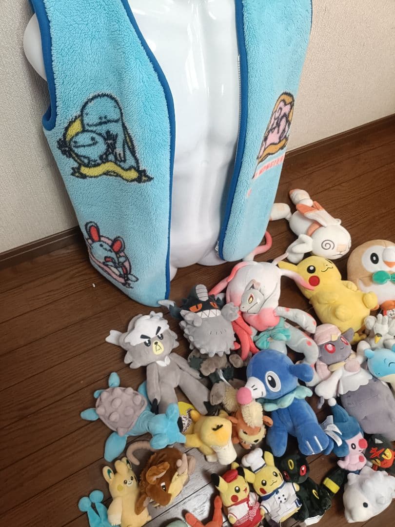 ポケモンセンター限定　タカラトミー　三英貿易　大量　ポケモン　ぬいぐるみ