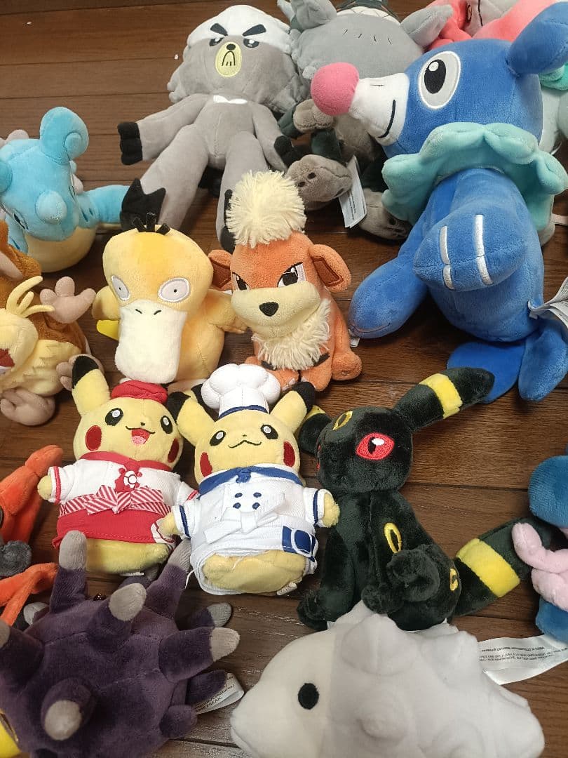 ポケモンセンター限定　タカラトミー　三英貿易　大量　ポケモン　ぬいぐるみ