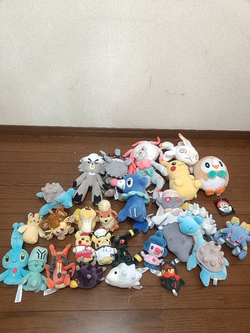 ポケモンセンター限定　タカラトミー　三英貿易　大量　ポケモン　ぬいぐるみ