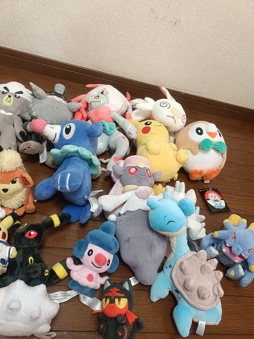 ポケモンセンター限定　タカラトミー　三英貿易　大量　ポケモン　ぬいぐるみ
