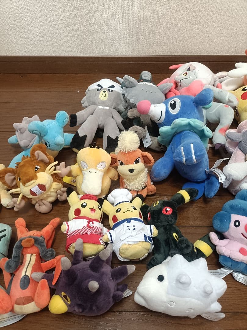 ポケモンセンター限定　タカラトミー　三英貿易　大量　ポケモン　ぬいぐるみ