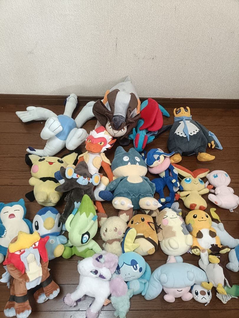 ポケモンセンター限定　タカラトミー　三英貿易　大量　ポケモン　ぬいぐるみ