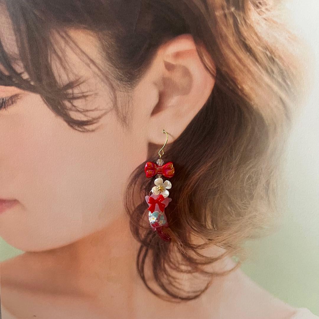ฅ❤️ ねこ　猫　レジン　花　苺　 りぼん　ピアス　イヤリング